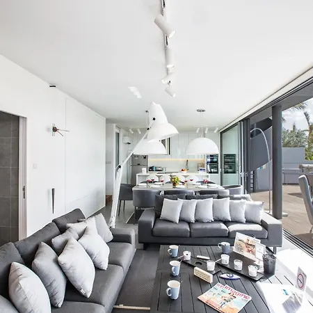 Haus In Mit Grossem Patio *